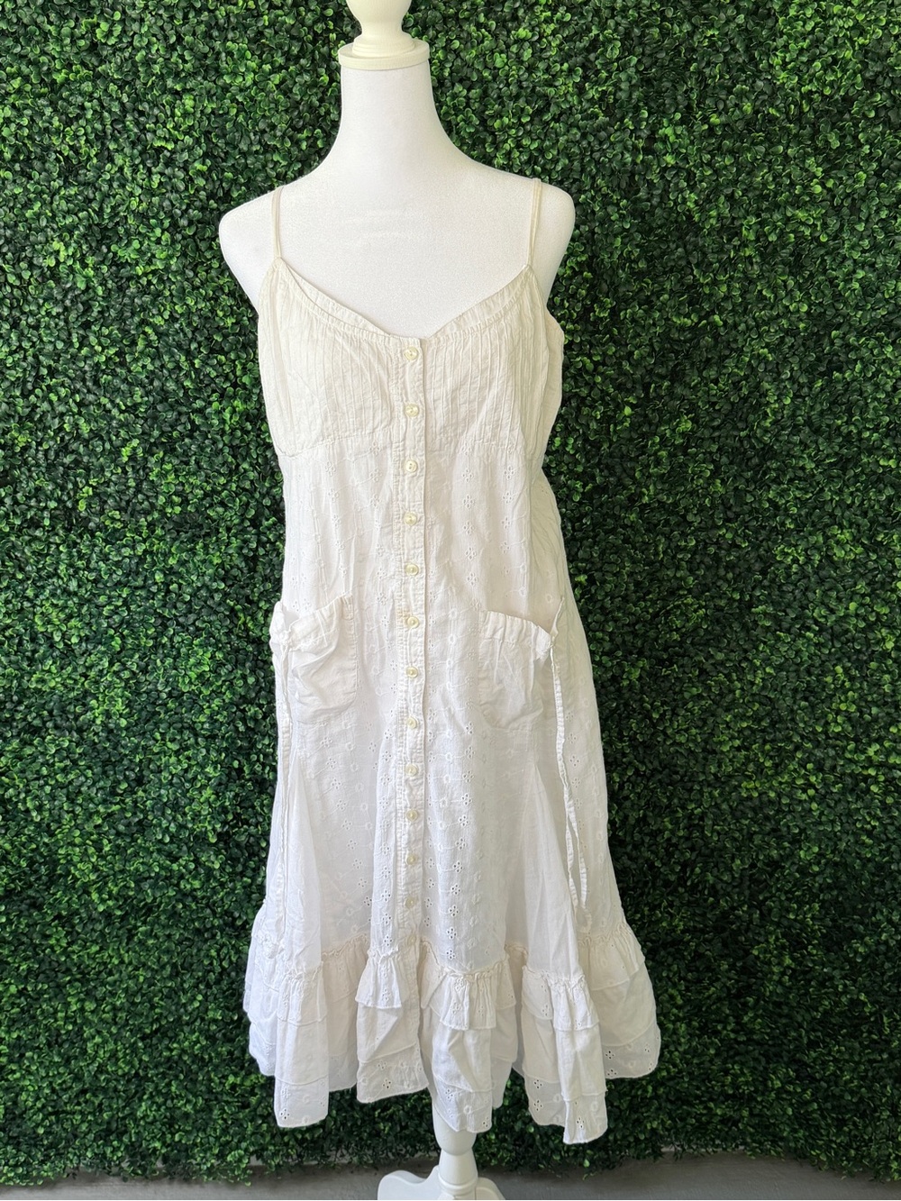 Cache Lightweight White Eyelet Button-Front Sundress